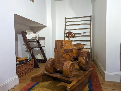 PXL 20250211 164422250